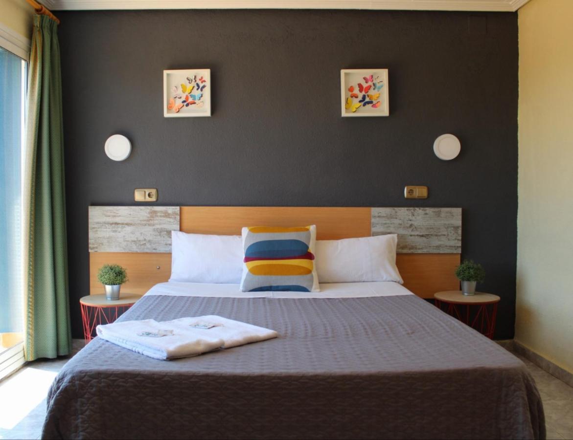 Hotel Rodsan Suizo Castelldefels Exteriör bild